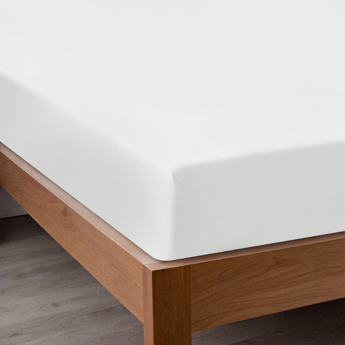 Utopia Bedding Fitted Sheet, Premium Soft Microfiber, Fade & Wrinkle Resistant, Lightweight Easy Care Solid All-Around Elastic Deep Pocket